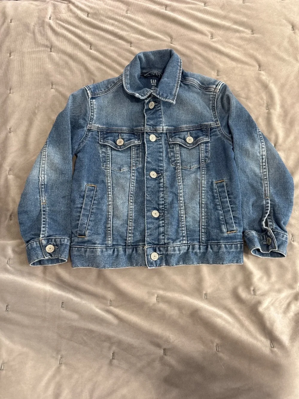 Gap Denim Kids Jean Jacket Size S (6-7) Blue Unisex Trucker Jacket